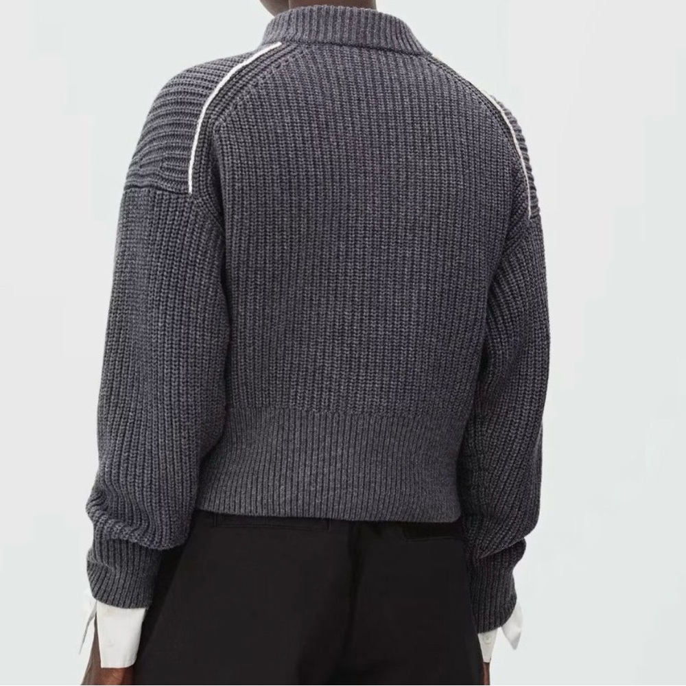 Everlane Charcoal Turtleneck Sweater